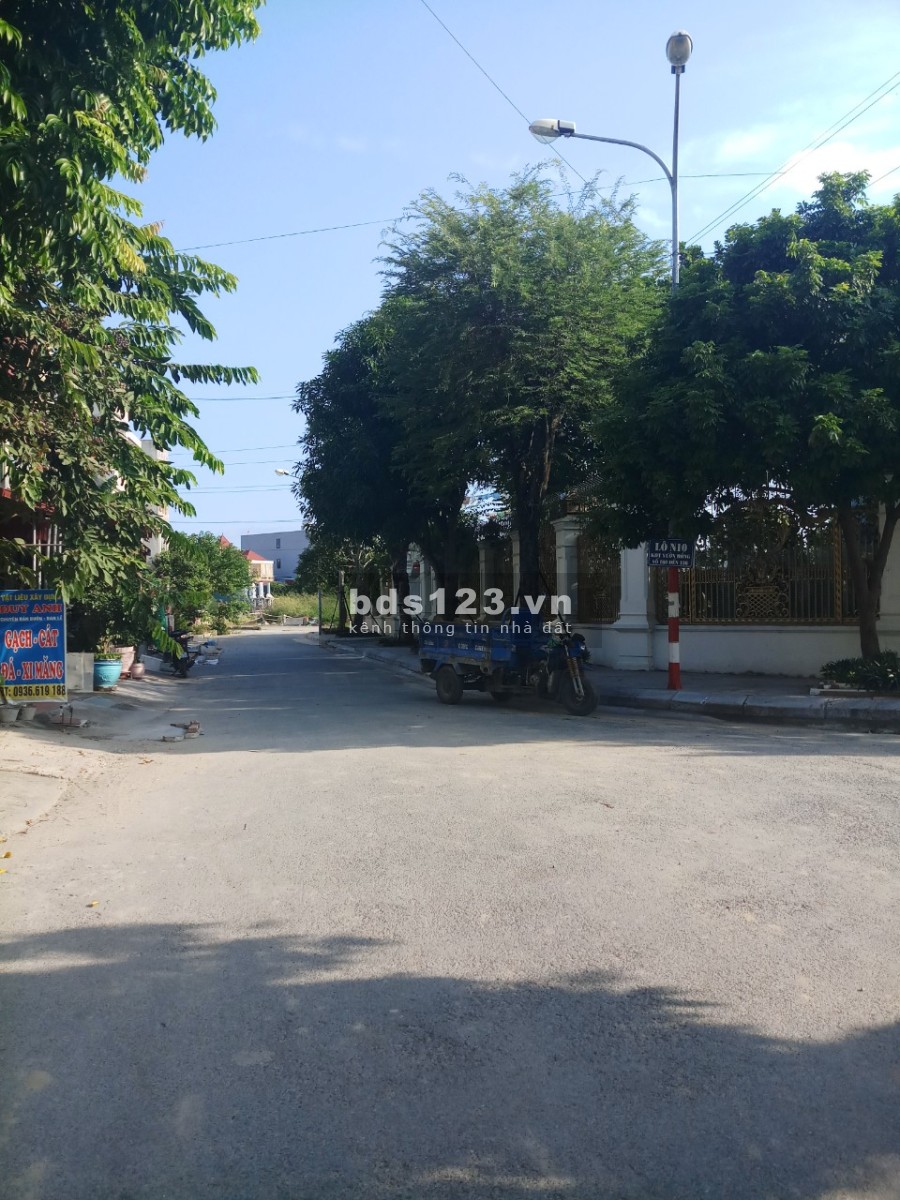 Chính chủ cần chuyển nhượng lô đất siêu đẹp tại dự án đất nền Vườn Hồng, lh 0345683878