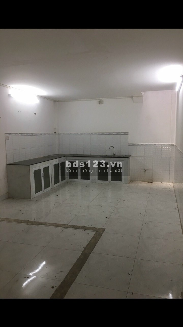 Mặt tiền Kinh doanh 120m2, nhà ngang 4m, đường Mã Lò gần Lê Văn Quới.