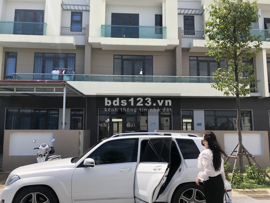 Chính chủ gửi bán shophouse giá rẻ, nhiều tiện ích, cơ sở hạ tầng đồng bộ pháp lý đủ