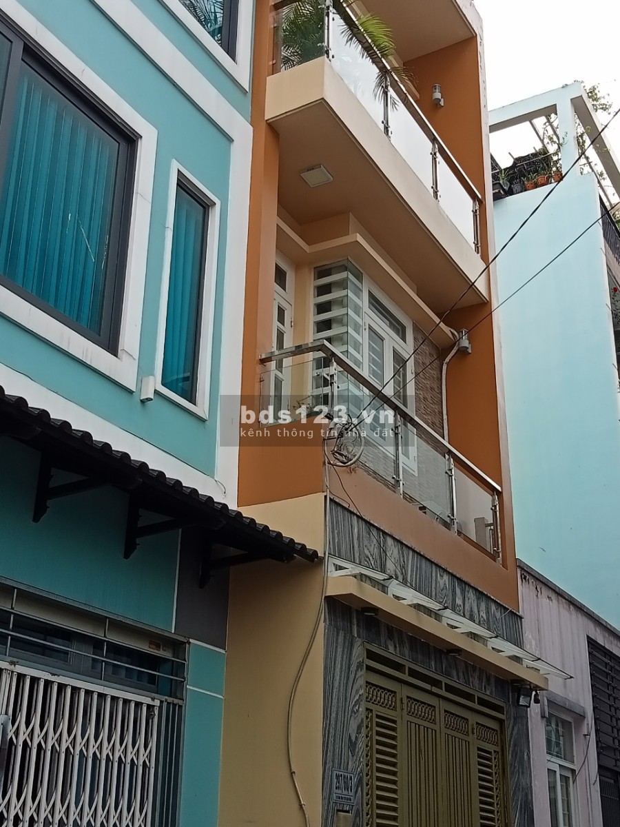 Bán nhà 3 tầng 58m2 giá 5,6 tỷ hẻm 6 m Lê Đức Thọ Phường 17