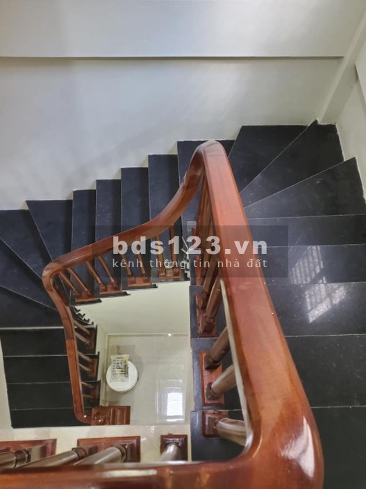 Bán nhà Vân Canh ô tô đỗ cửa lô góc đúc 5 tầng dtsd 40m2, giá chỉ nhỉnh 2 tỷ, sổ đỏ chính chủ