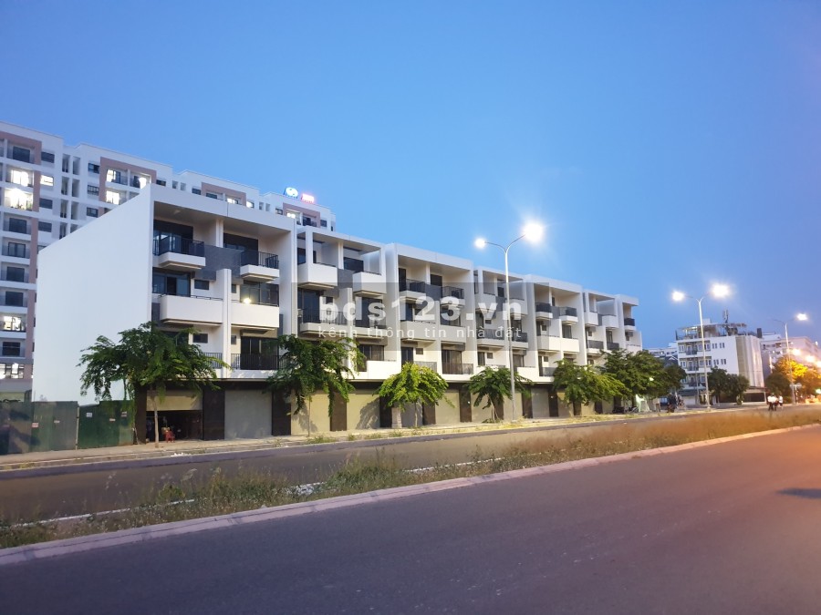 Chỉ còn 5 căn shophouse mặt tiền đường 43m tại VCN Phước Long 2.