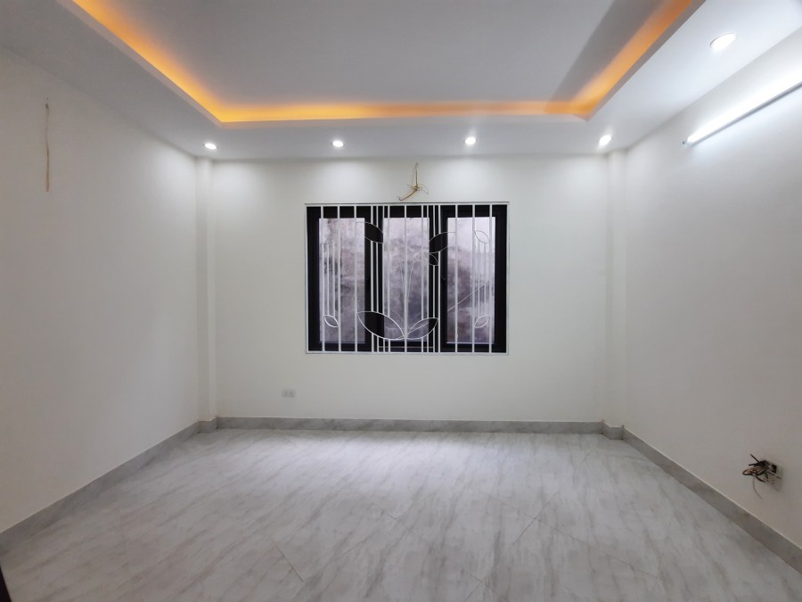 Bán nhả riêng phố Đại La, Hai Bà Trưng, diện tích sử dụng 25m2 x5 tầng mới, giá 3,1 tỷ
