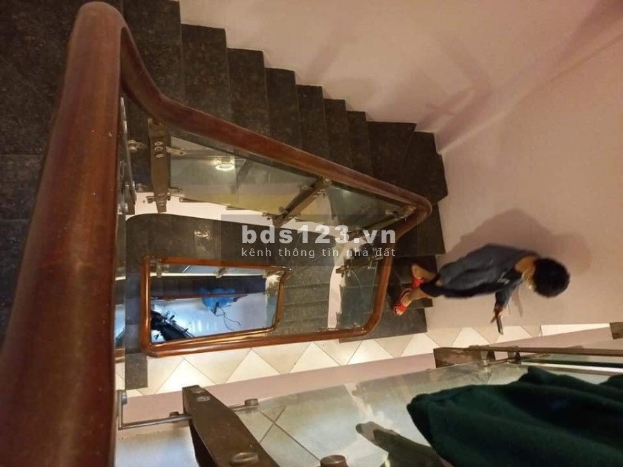 Bán gấp nhà Đền Lừ2 Hoàng Mai, Dòng tiền khủng khiếp, phân lô, Gara, 9 tầng, thang máy LH: 0983599927