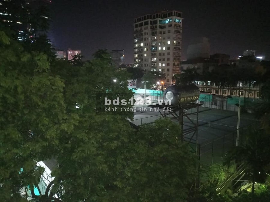 Bán gấp nhà dt 80m2 4 mặt thoáng Quận Cầu Giấy gara 7 chỗ kinh doanh giá bán 12.2 tỉ