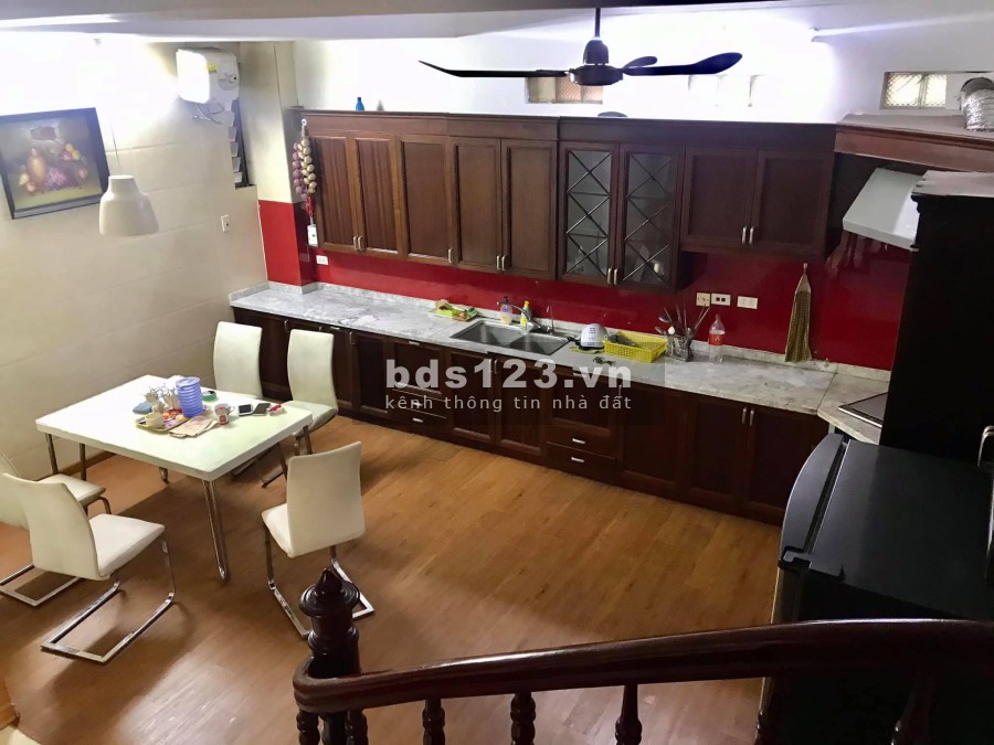Bán nhà Tứ Liên, 5 tầng, 20m ra ô tô đỗ, Mặt tiền rộng, công năng đầy đủ