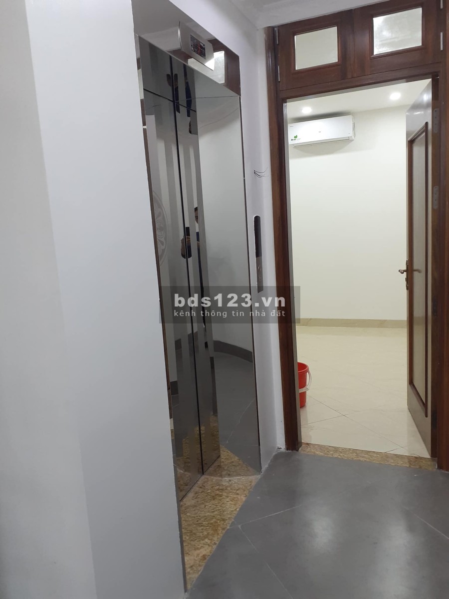 Bán nhà Ngọc Lâm - Long Biên 50m2 x 6 tầng Ô tô Thang máy Giá 8.5 tỷ