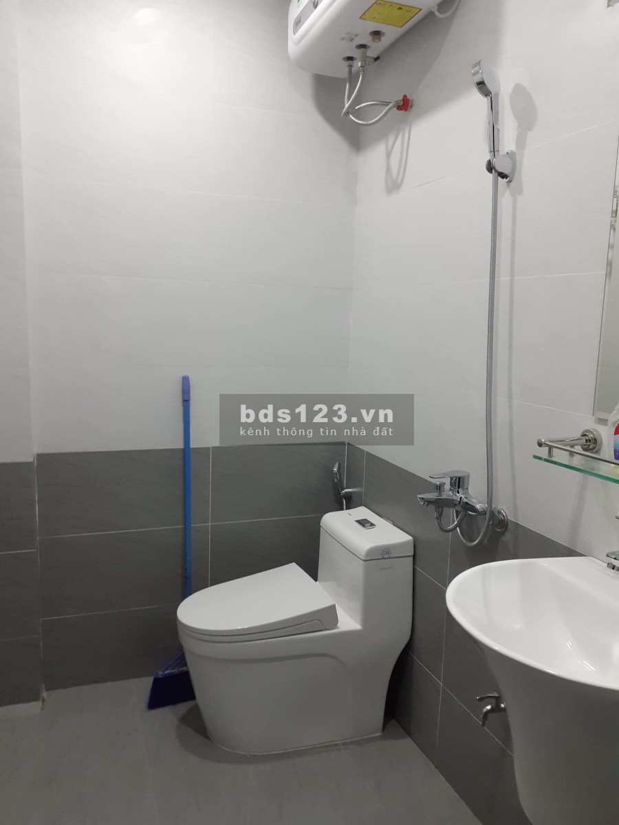 Bán nhà Ngọc Lâm - Long Biên 50m2 x 6 tầng Ô tô Thang máy Giá 8.5 tỷ