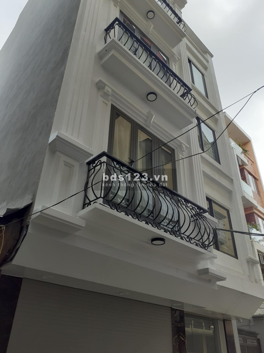 Bán nhà Ngọc Lâm - Long Biên 50m2 x 6 tầng Ô tô Thang máy Giá 8.5 tỷ