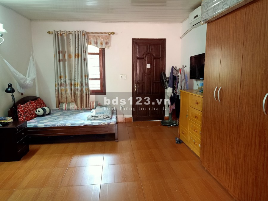 Bán nhà Tứ Liên, 5 tầng, 20m ra ô tô đỗ, Mặt tiền rộng, công năng đầy đủ