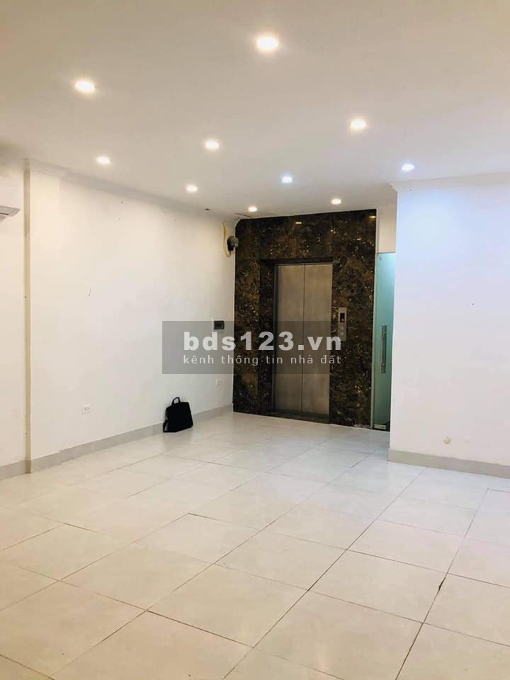 Bán gấp Nhà Phạm Tuấn Tài diện tích 60m2 7 tầng, gara ô tô tránh kinh doanh văn phòng