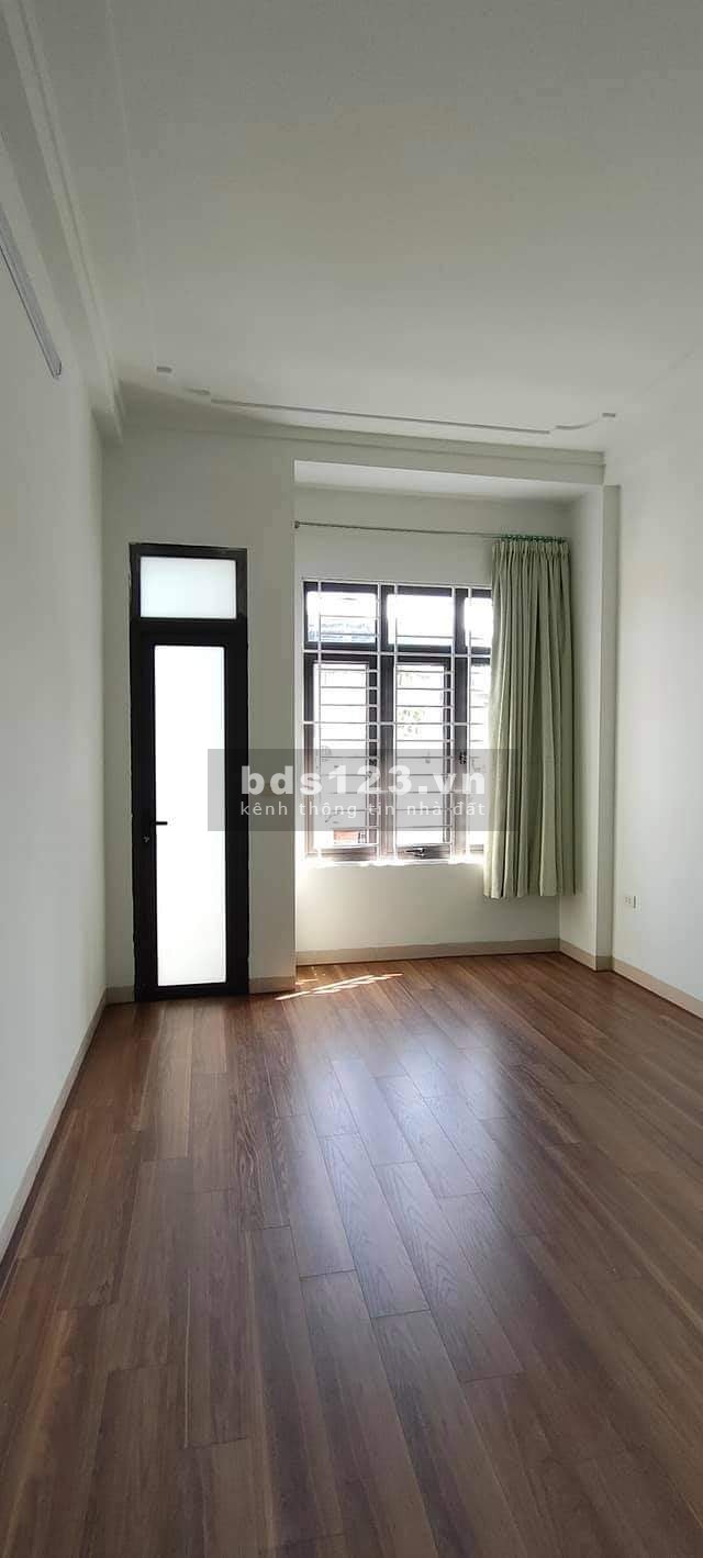 Ngõ 168 Kim Giang 5 tầng diện tích giá bán 3,9 tỷ liên hệ xem nhà 0918120568, 5 tầng đúc