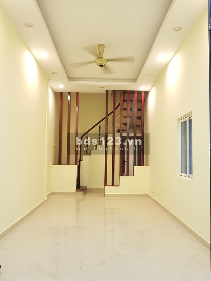 Chính chủ Bán nhà Trần Cung, B. Từ Liêm 32m2, Ô TÔ, 2 thoáng. Giá nhỉnh 3 tỷ.