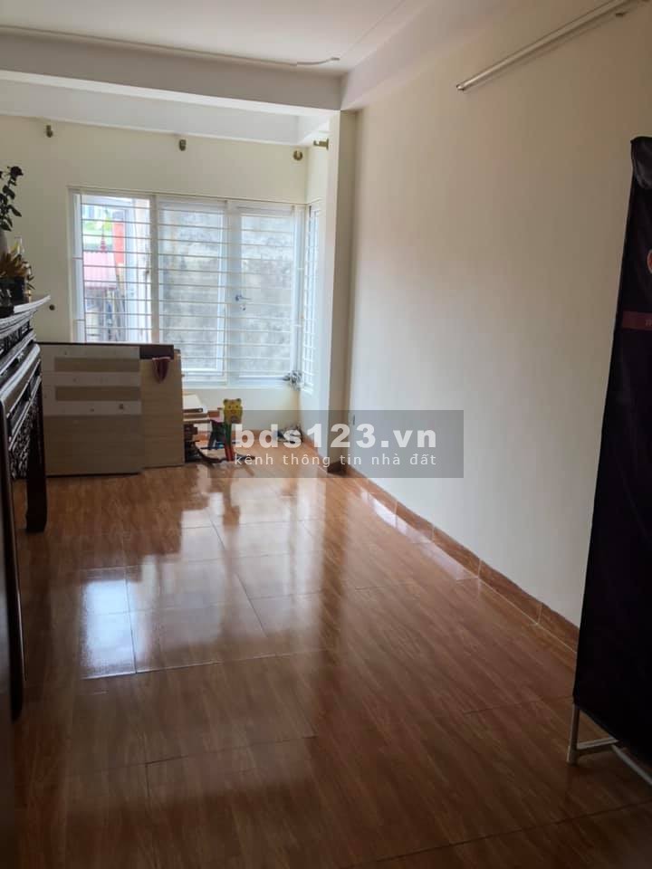 Bán nhà Hoàng Quốc Việt, Quận Cầu Giấy, lô góc, ô tô gần giá chào 5 tỷ 6, lh 0852343968
