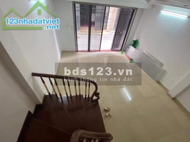 Bán nhà cực đẹp, phố Trần Quốc Vượng, dân sinh Vip, ngõ thoáng, dtsd 30m2, 6 tầng giá chỉ 3.23 tỷ