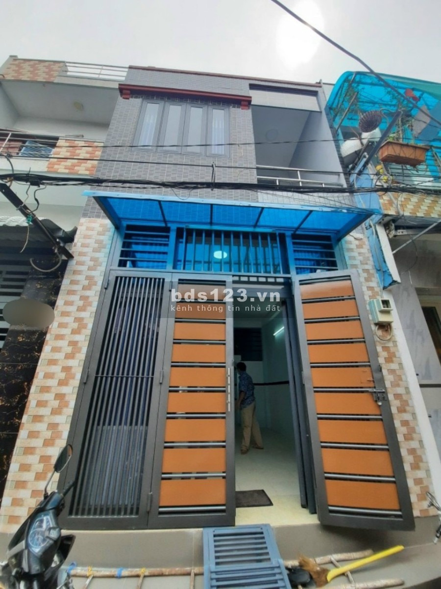 Nhà MỚI 2 tầng diện tích sử dụng 4x11, 2 mặt hẻm xe hơi, Chiến Lược giá bán 4.2 tỷ