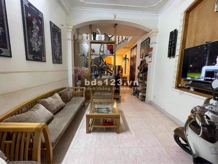 Lô góc 2 mặt ngõ, 5T 60m2 ngõ 136 Trung Kính, oto đỗ ngày đêm, chỉ 7.6 tỷ, em Tuấn 0392969999
