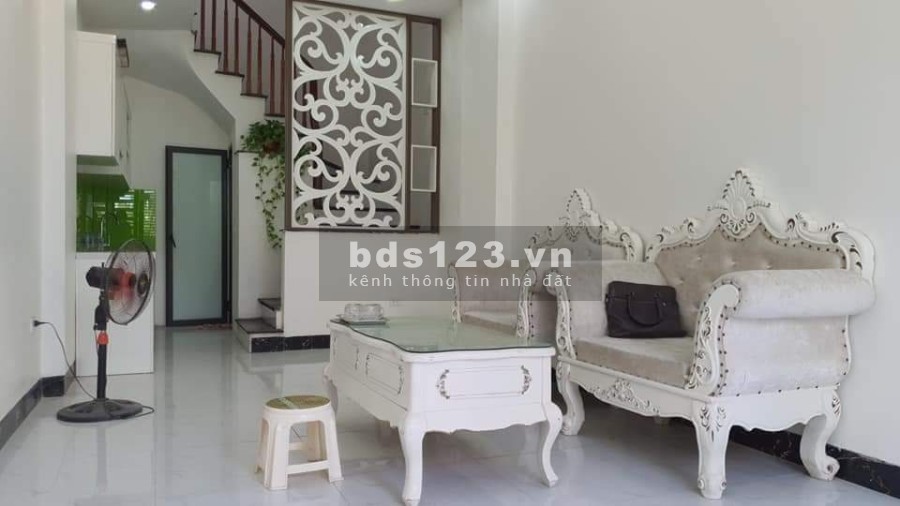 Bán Nhà Trần Cung-Cổ Nhuế 5 Tầng gần đường lớn Phạm Văn Đồng giá 3.1 tỷ