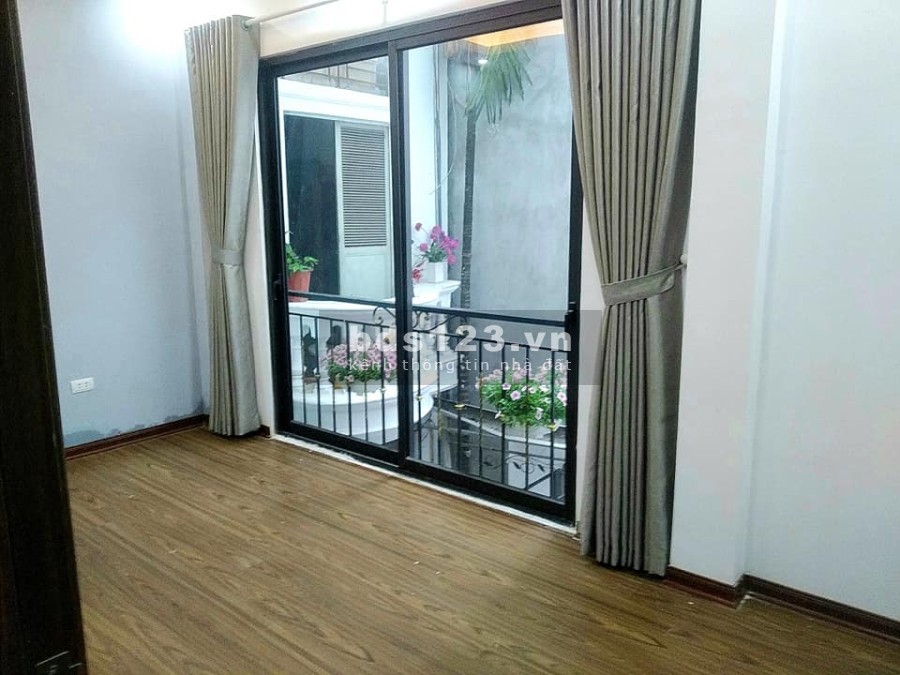 Bán nhà mới Chùa Quỳnh thiết kế đẹp thoáng sáng diện tích 39m2 4 tầng giá bán 3.7 tỉ