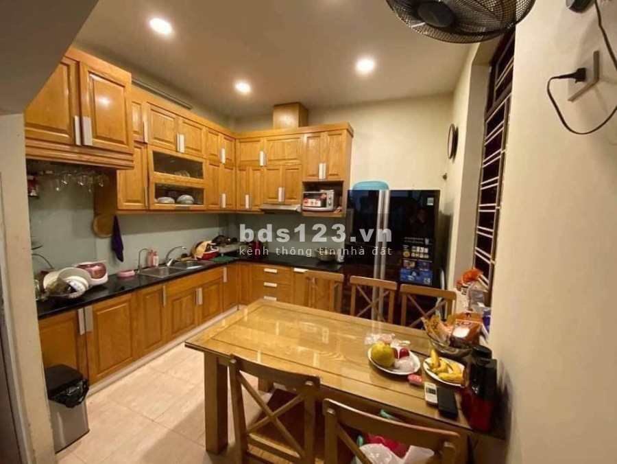 Lô góc 2 mặt ngõ, 5T 60m2 ngõ 136 Trung Kính, oto đỗ ngày đêm, chỉ 7.6 tỷ, em Tuấn 0392969999