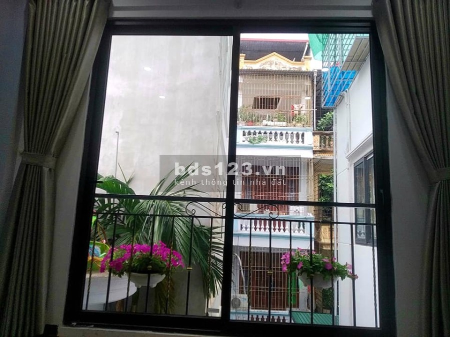 Bán nhà mới Chùa Quỳnh thiết kế đẹp thoáng sáng diện tích 39m2 4 tầng giá bán 3.7 tỉ
