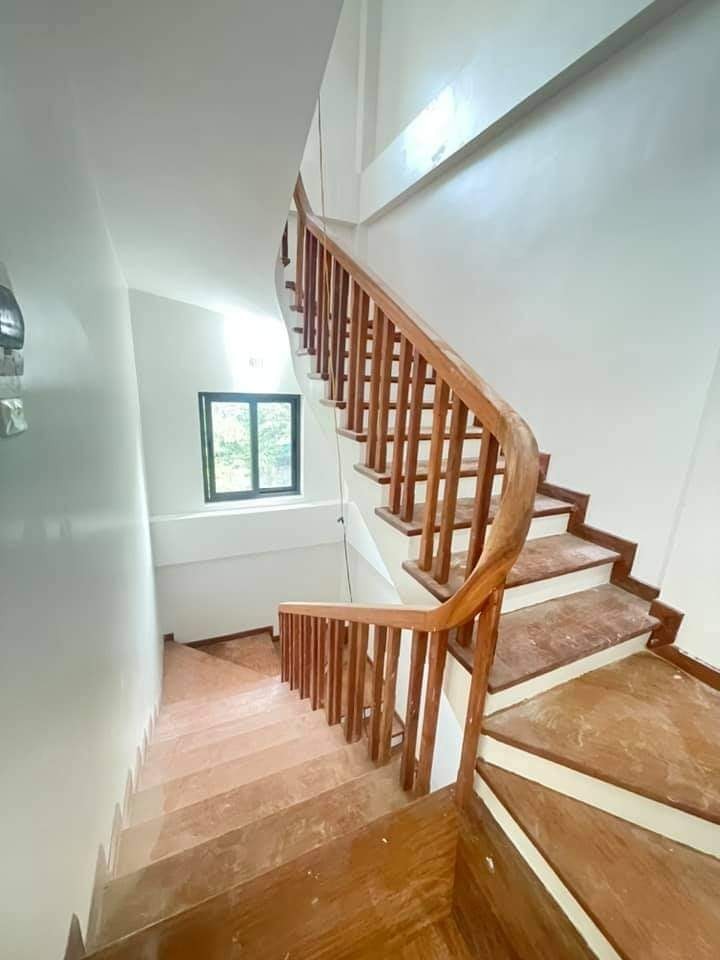 Bán nhà Biệt thự Hồ Tây 110m Ô tô vào nhà Giá chỉ bằng nhà ngõ liên hệ 0975648579