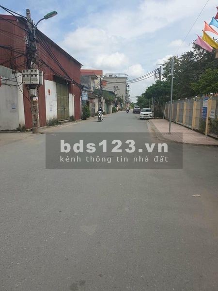 Nhà đẹp đón tết hàng xóm bên bến xe Gia Lâm gần ô tô sổ đẹp chính chủ sẵn sàn giao dịch