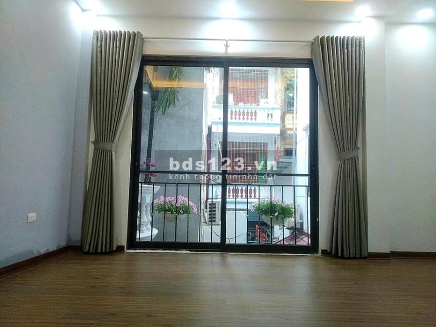 Bán nhà mới Chùa Quỳnh thiết kế đẹp thoáng sáng diện tích 39m2 4 tầng giá bán 3.7 tỉ