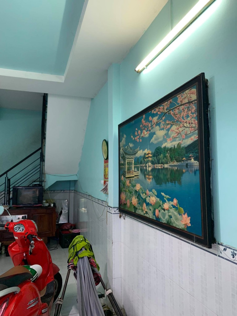 Chính chủ cần bán nhà Sát mặt tiền Nguyễn Phúc Chu, Tân Bình, dtsd 60m2 chỉ nhỉnh 3 tỷ