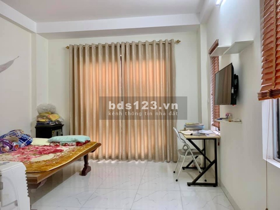Bán nhà Phố Xốm, Hà Đông, 32m*4T, giá 2.5 tỷ, nhà đẹp tặng nội thất, lô góc, 50m ra phố