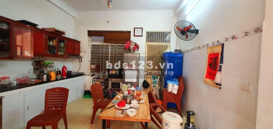 Bán nhà Hồ Tùng Mậu, Cầu Giấy, Ngõ to rộng, Diện tích 72m giá nhỉnh 4 tỷ.