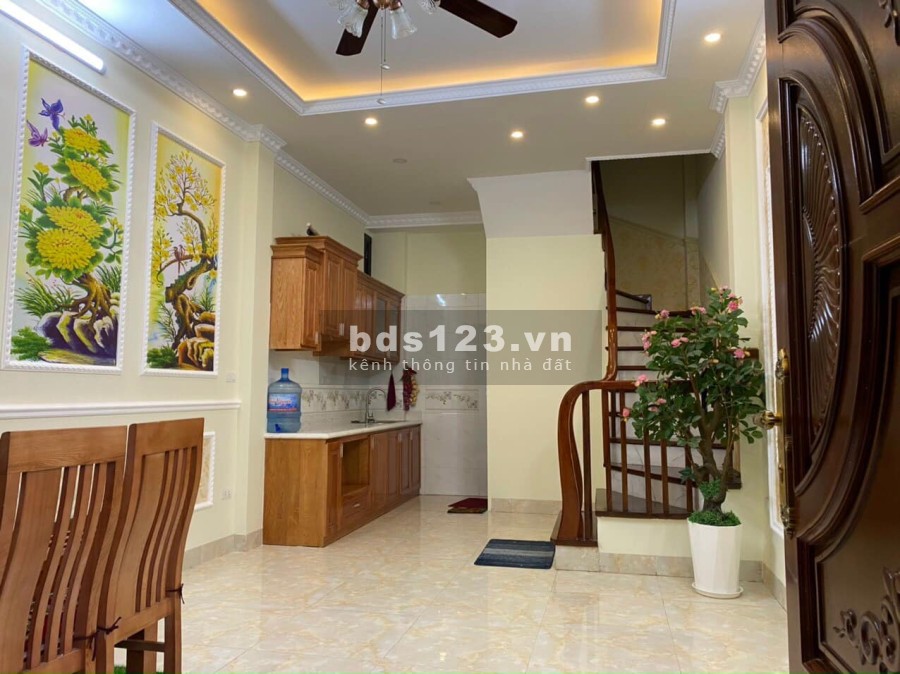 Bán nhà Hoàng Hoa Thám, Thụy Khuê, Ba Đình 40m2 x 5 tầng mới giá 4.65 tỷ