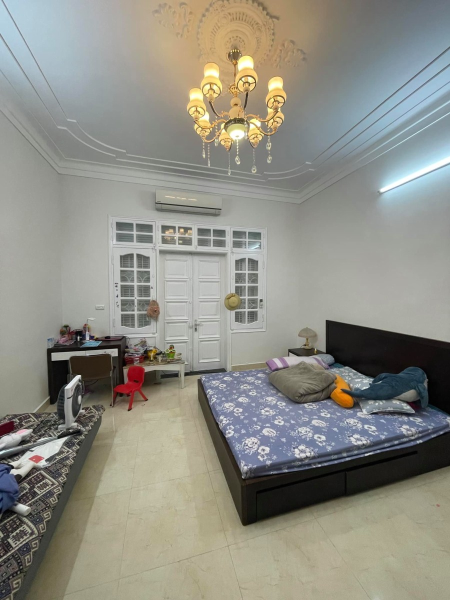 Bán nhà Trần Khát Chân mặt ngõ to ô tô tránh, kinh doanh, nhà đẹp 55m2, giá bán 7.3 tỷ