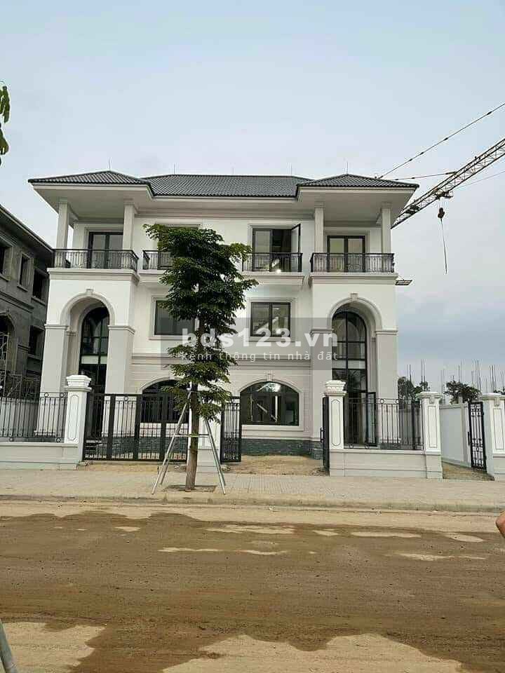 Biệt thự đẹp cho giới thượng lưu giá bán 8.5 tỷ, liên hệ xem nhà 0393208221, pháp lý chuẩn