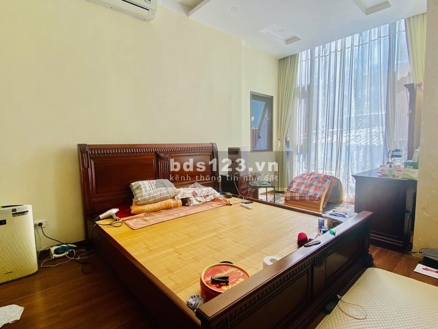 Bán lô góc thang máy nhà mới siêu đẹp, cam kết tin thật ảnh chụp thật, đúc 5 tầng kiên cố