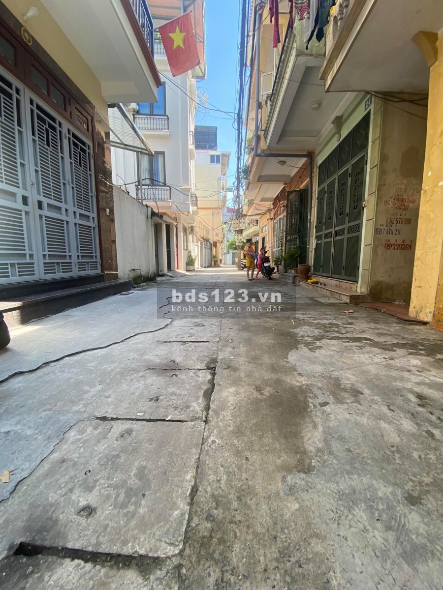 Bán lô góc thang máy nhà mới siêu đẹp, cam kết tin thật ảnh chụp thật, đúc 5 tầng kiên cố