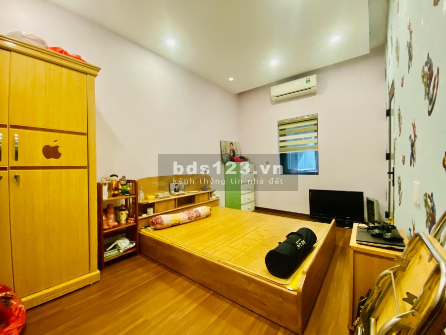 Bán lô góc thang máy nhà mới siêu đẹp, cam kết tin thật ảnh chụp thật, đúc 5 tầng kiên cố