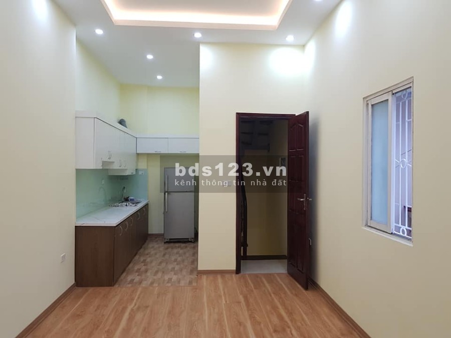 Chính chủ Bán nhà Trần Cung, B. Từ Liêm 32m2, Ô TÔ, 2 thoáng. Giá nhỉnh 3 tỷ.