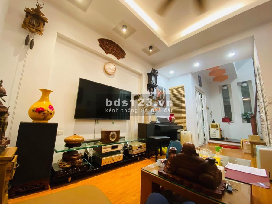 Oto đỗ cửa, 5T 53m2 ngõ 154 Đình Thôn,full nội thất chỉ 5,6 tỷ. LH em Tuấn 0392969999