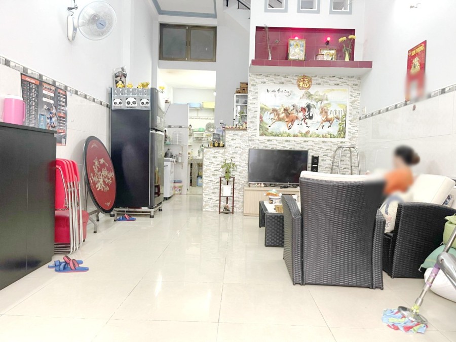 Bán nhà chính chủ 3 lầu đường Âu Dương Lân P3 Quận 8 nhà chính chủ sổ hồng riêng