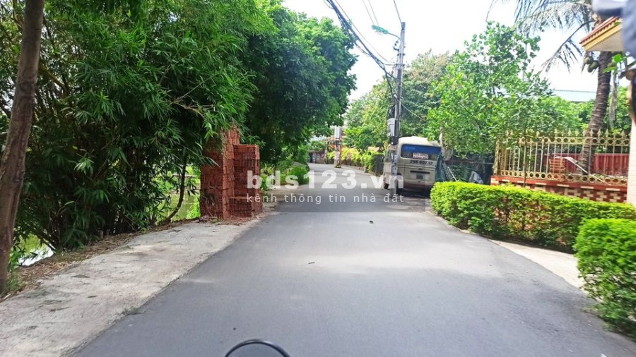 Bán gấp diện tích 58m2 Làng cam, Cổ Bi, đường ô tô thông 3m, Giá 42tr/m2 0983253436