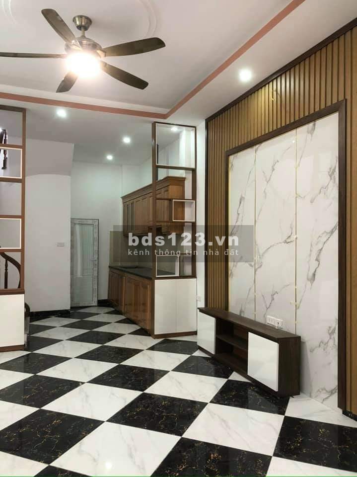 Bán Nhà Trần Cung-Cổ Nhuế 5 Tầng gần đường lớn Phạm Văn Đồng giá 3.1 tỷ