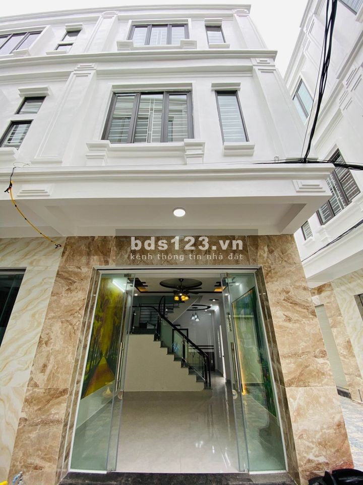 Mở bán dãy nhà mới xây 3 tầng sát chợ Cát Vũ, diện tích 40-60m2, bìa hồng chính chủ