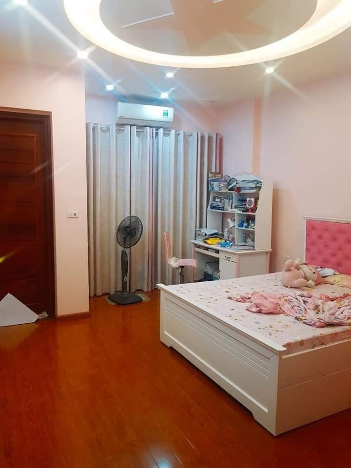 Bán nhà Văn Quán, diện tích sử dụng. 45m2, 4 tầng, ô tô tránh cách 30m, nhỉnh 4 tỷ