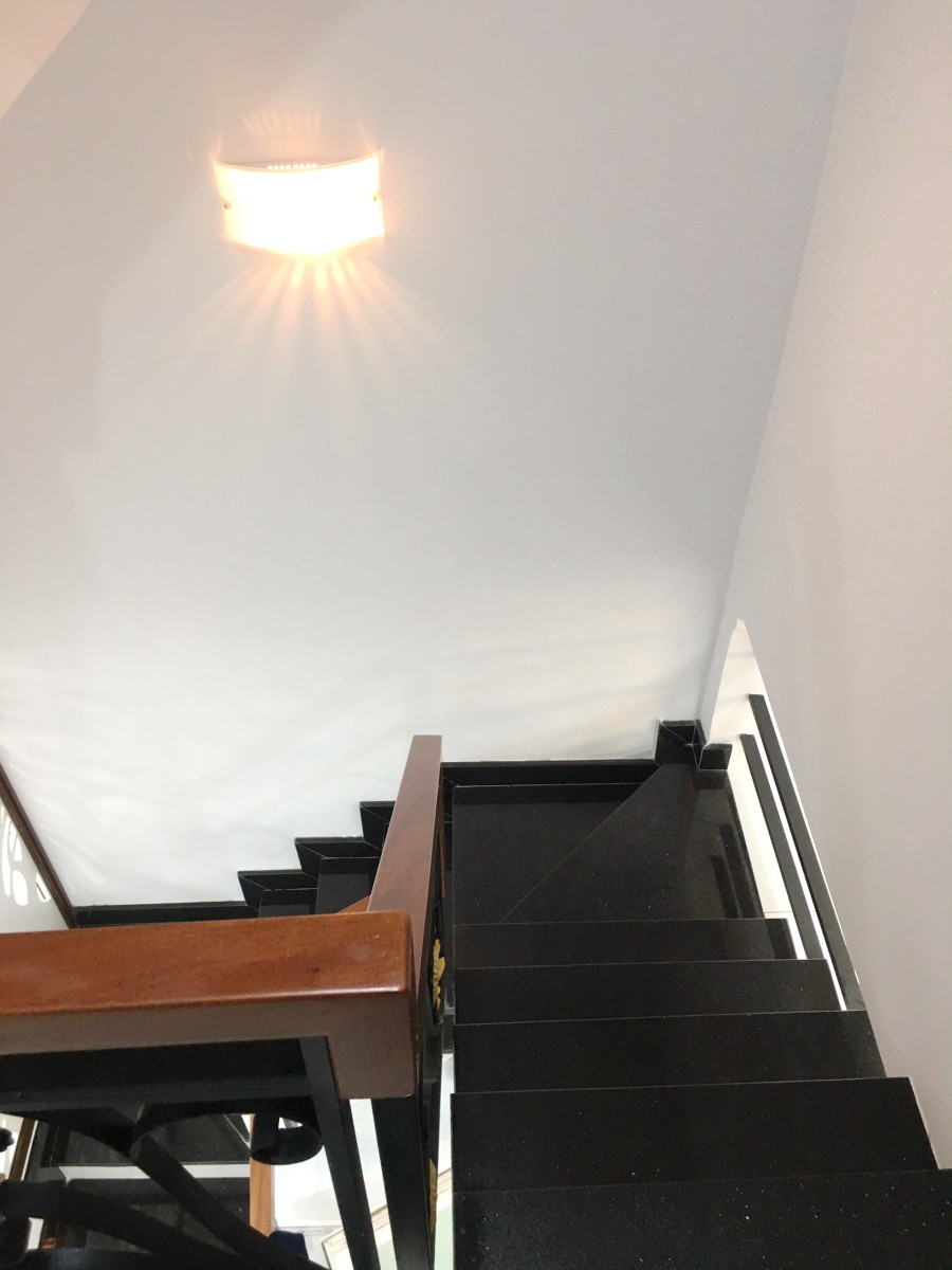 Nhà lô (3.1*12m/nở hậu) hẻm thông đường Hưng Phú P10 Quận 8 đúc kiên cố, có sân thượng