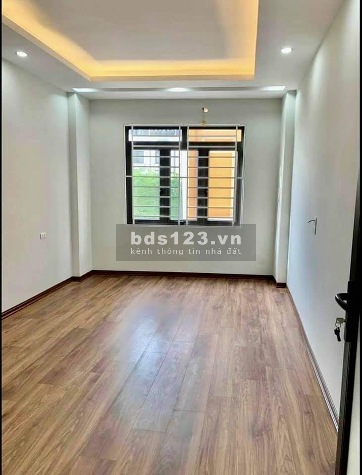 Bán Nhà Trần Cung-Cổ Nhuế 5 Tầng gần đường lớn Phạm Văn Đồng giá 3.1 tỷ