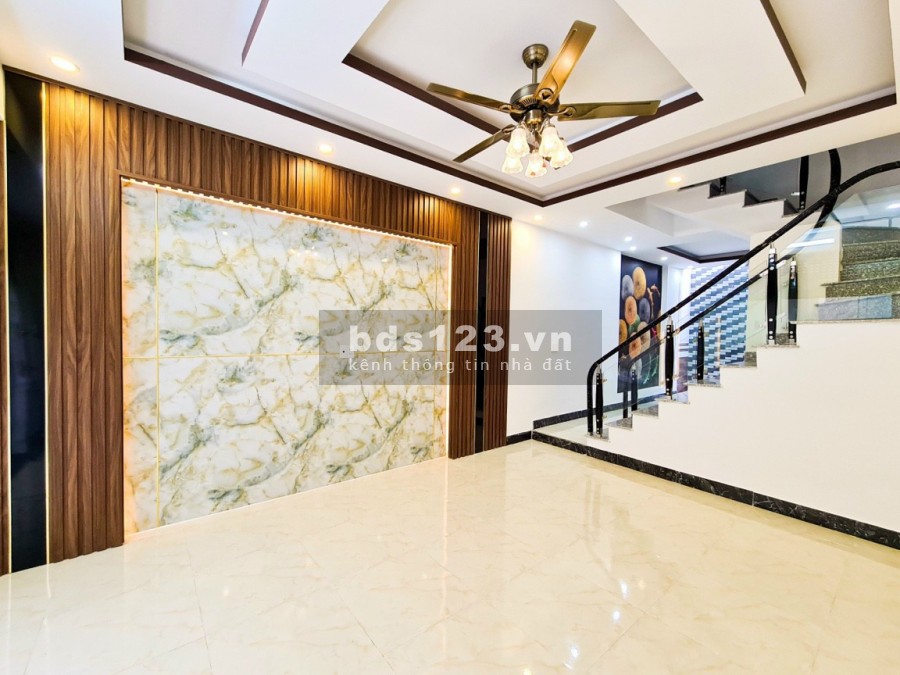 Mở bán dãy nhà mới xây 3 tầng sát chợ Cát Vũ, diện tích 40-60m2, bìa hồng chính chủ