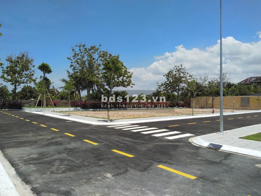 Cần bán 987 m2 đất nền cạnh trung tâm Bà Rịa giá 6 triệu/m2, khu dân cư đông đúc hiện hữu