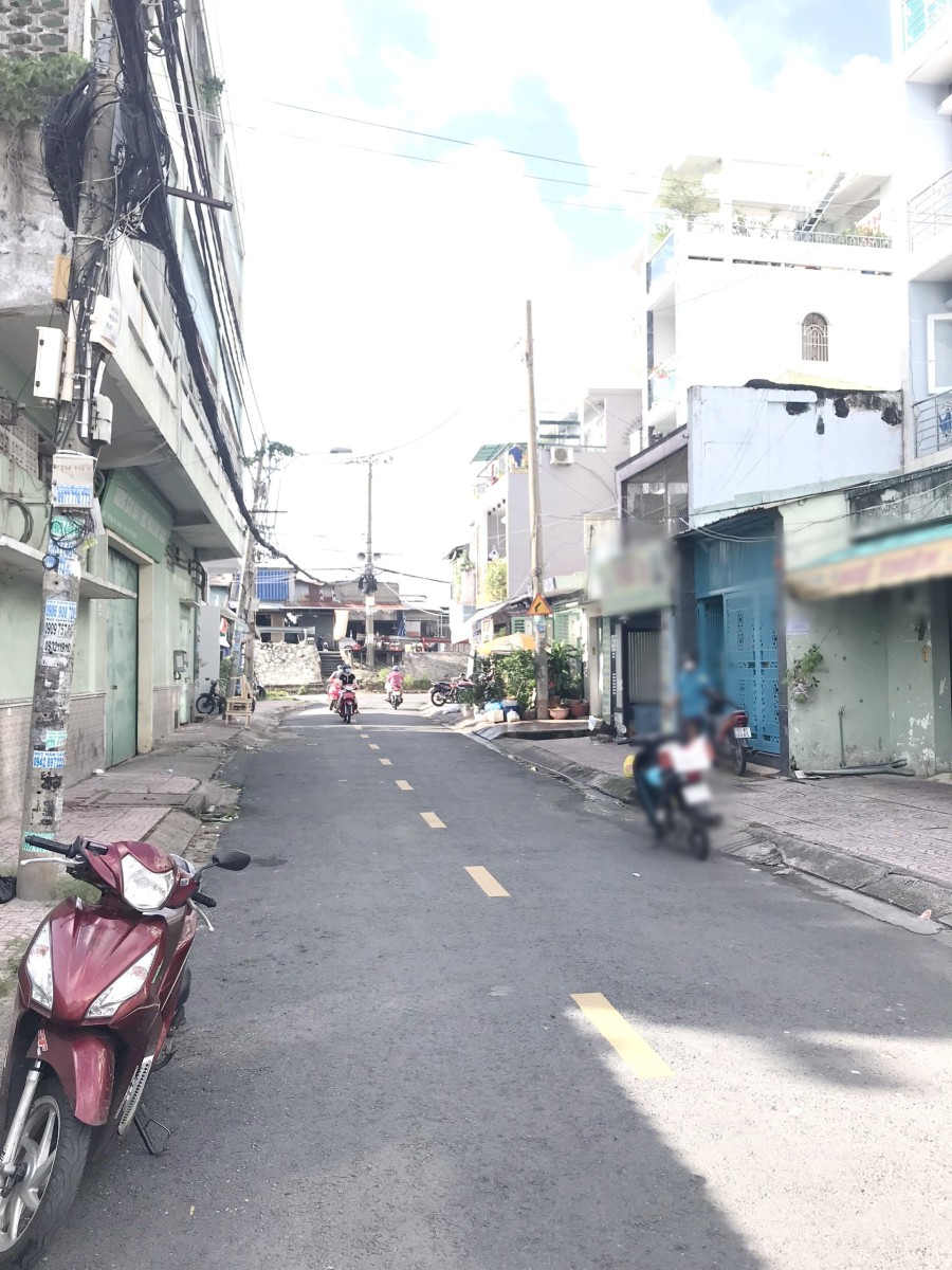 Căn góc MT Phong Phú P11Q8, diện tích lớn ko vướng lộ giới