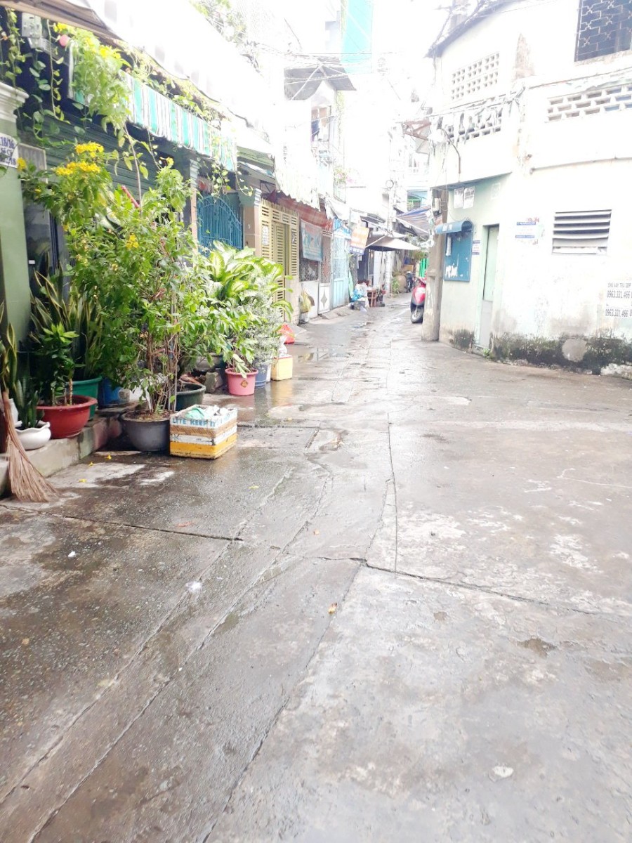 Bán nhà chính chủ 3 lầu đường Âu Dương Lân P3 Quận 8 nhà chính chủ sổ hồng riêng